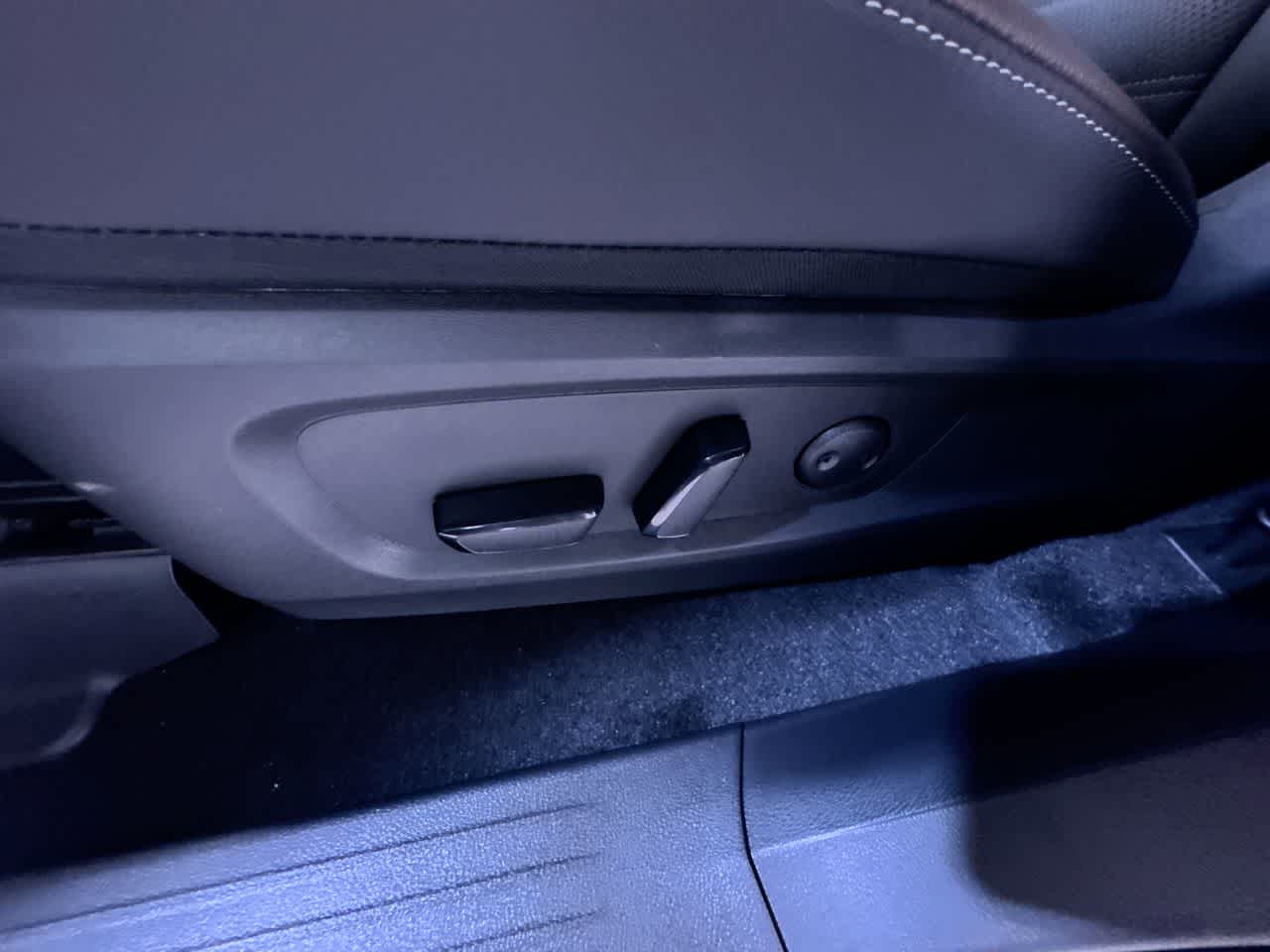 new 2025 Nissan Pathfinder car, priced at $45,382