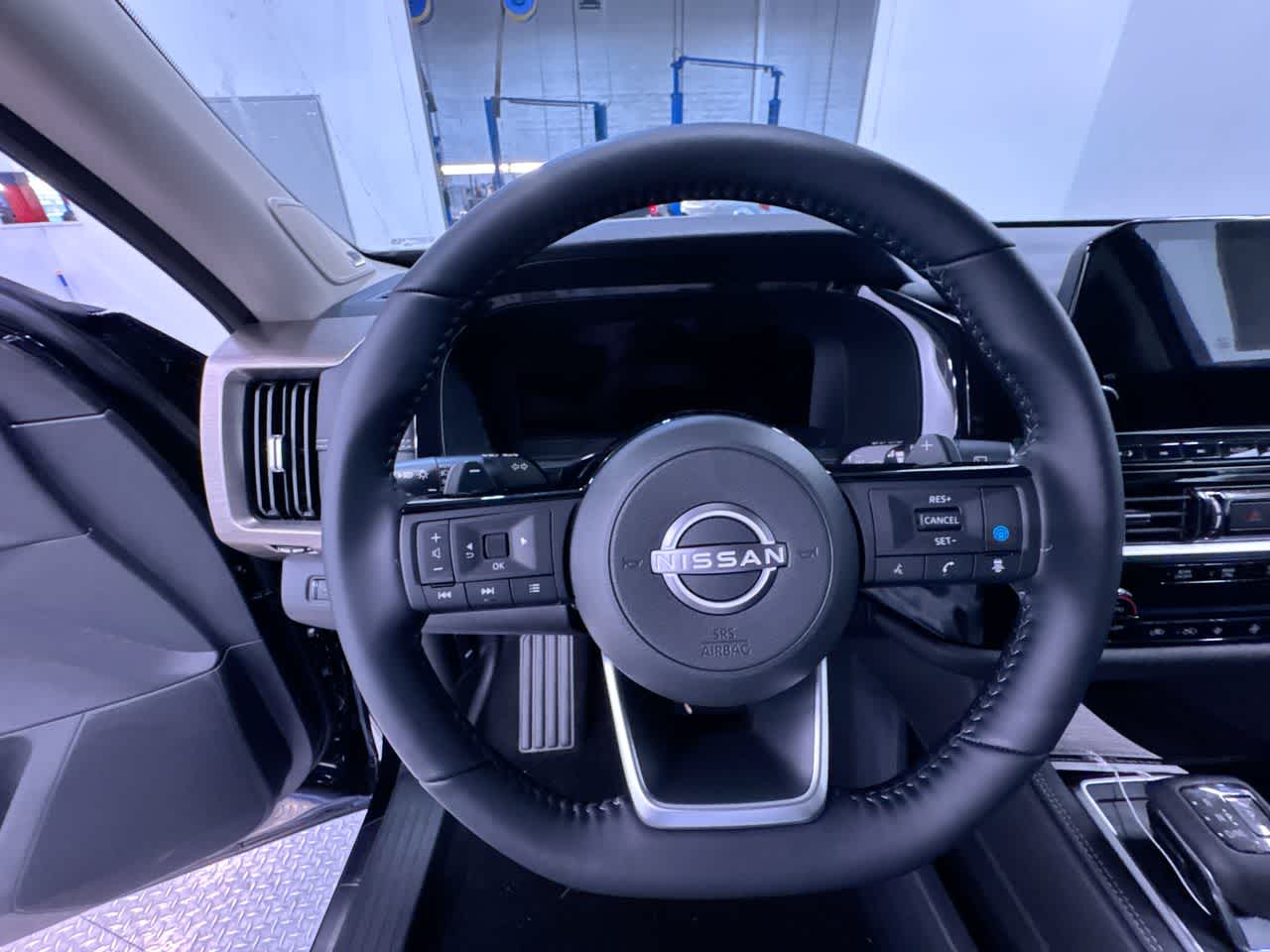 new 2025 Nissan Pathfinder car, priced at $45,382