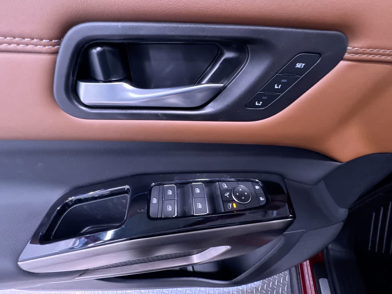 new 2025 Nissan Pathfinder car, priced at $45,198