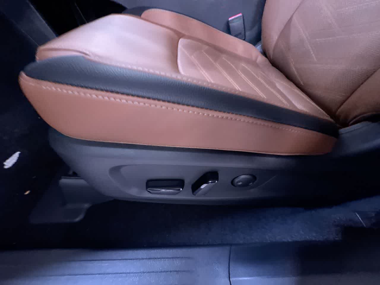 new 2025 Nissan Pathfinder car, priced at $45,198