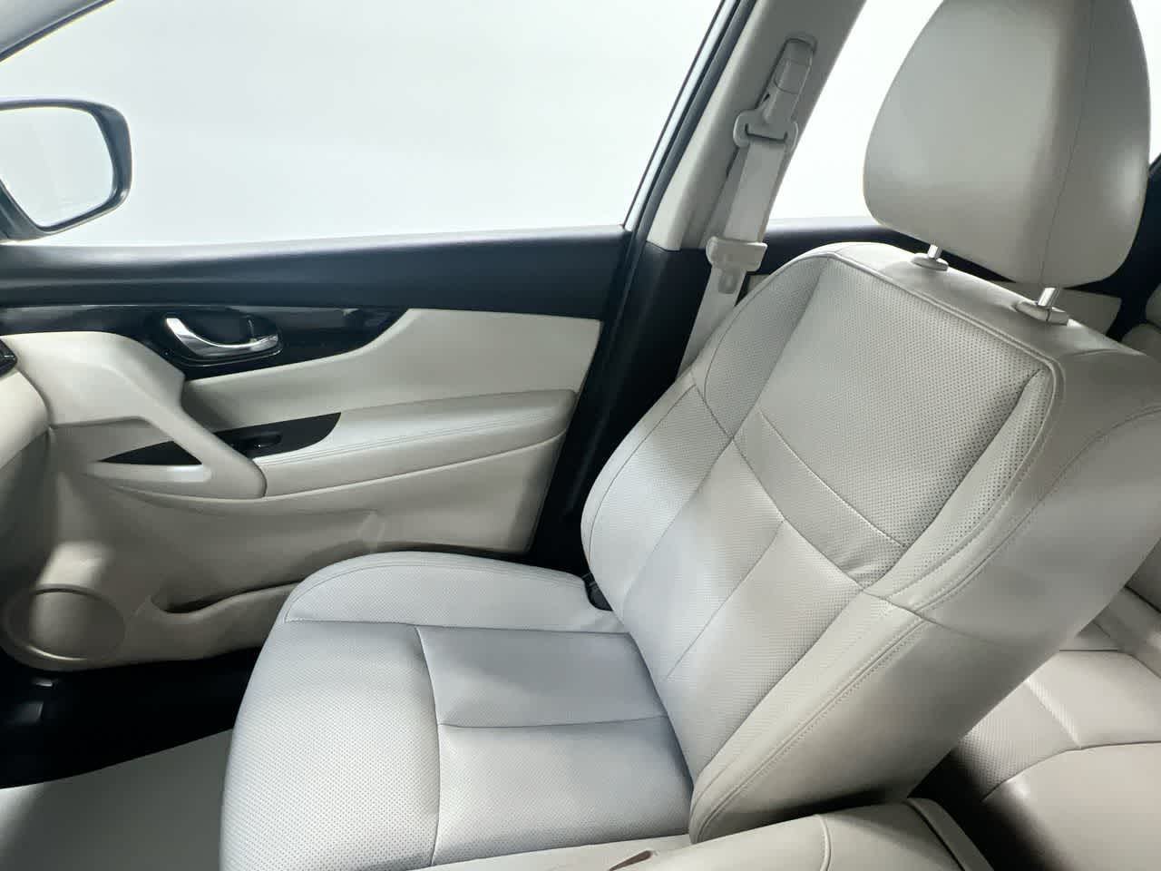 used 2022 Nissan Rogue Sport car, priced at $25,995