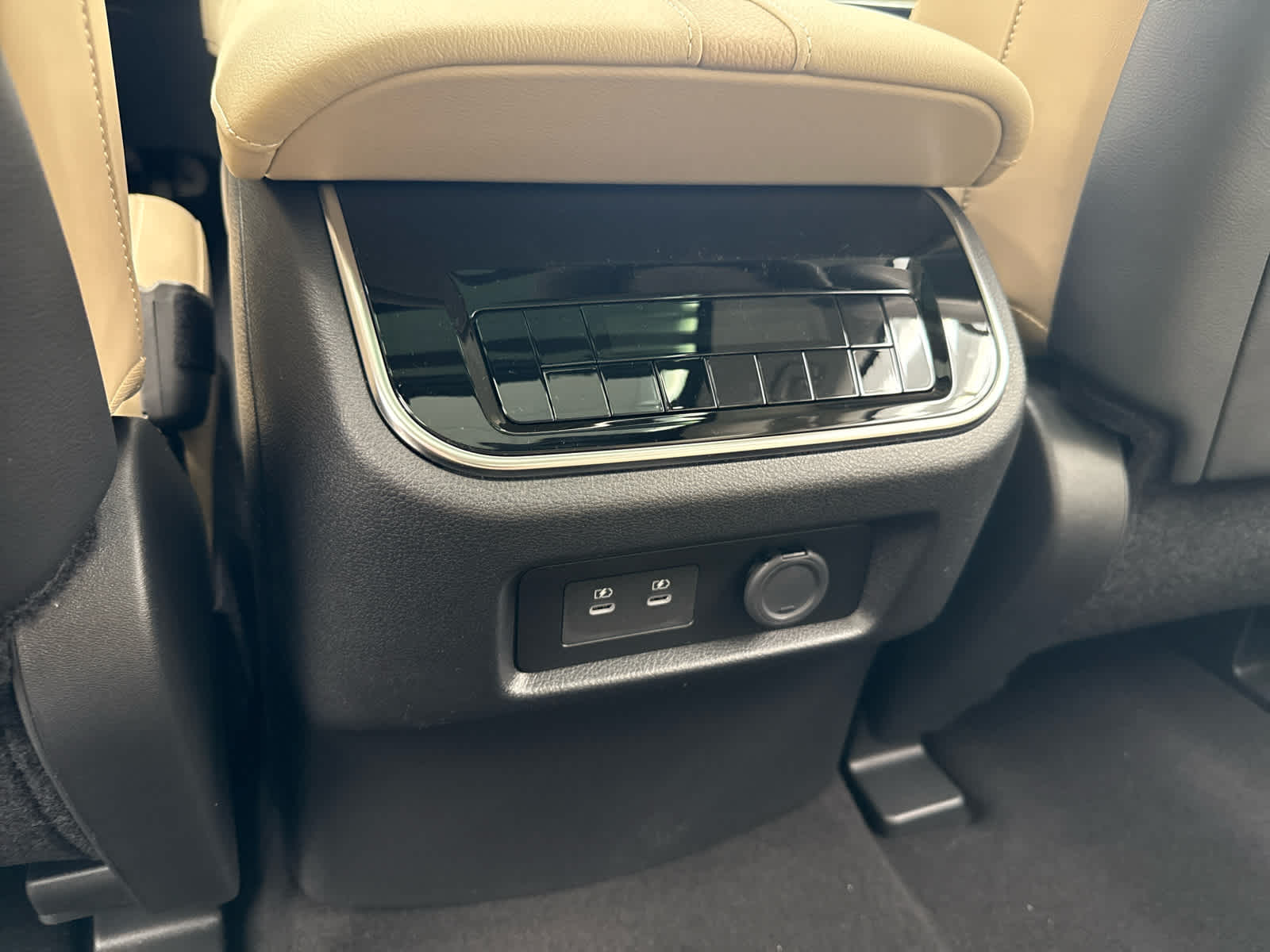 new 2025 Nissan Armada car, priced at $81,151