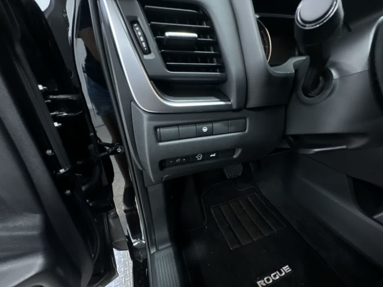 new 2025 Nissan Rogue car, priced at $36,640