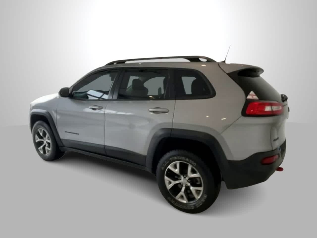 used 2016 Jeep Cherokee car, priced at $13,383