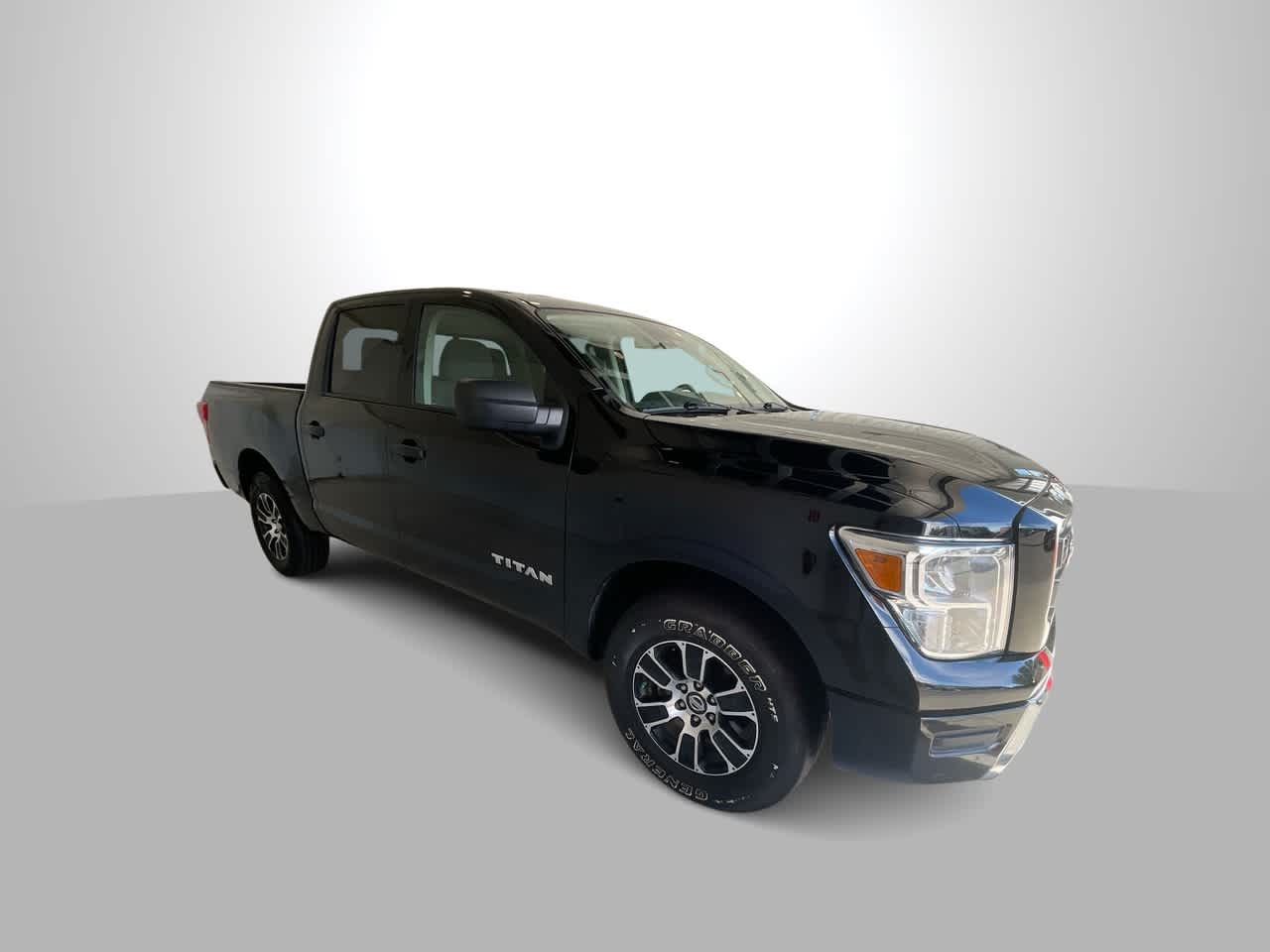 used 2022 Nissan Titan car, priced at $30,346