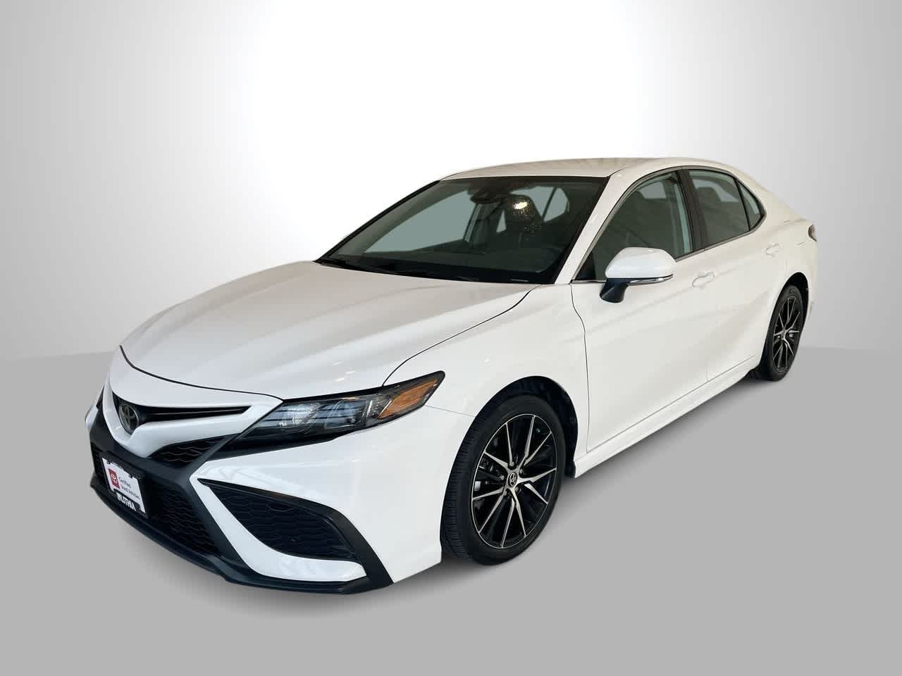 used 2022 Toyota Camry car, priced at $25,921