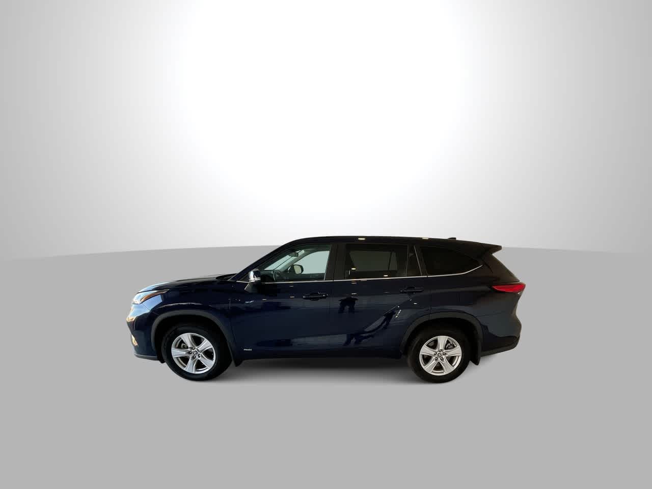 used 2023 Toyota Highlander car, priced at $36,514