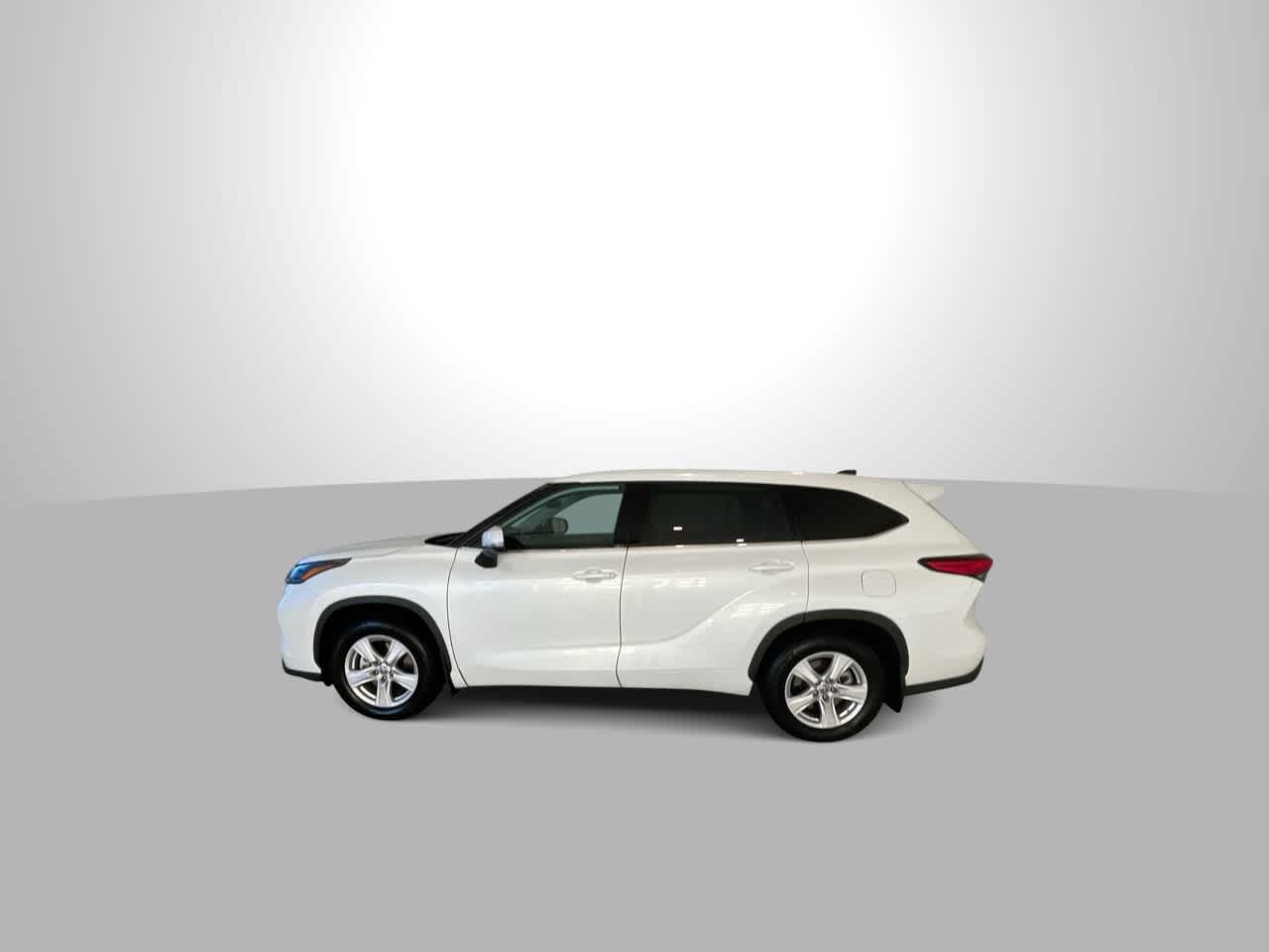 used 2022 Toyota Highlander car, priced at $32,449