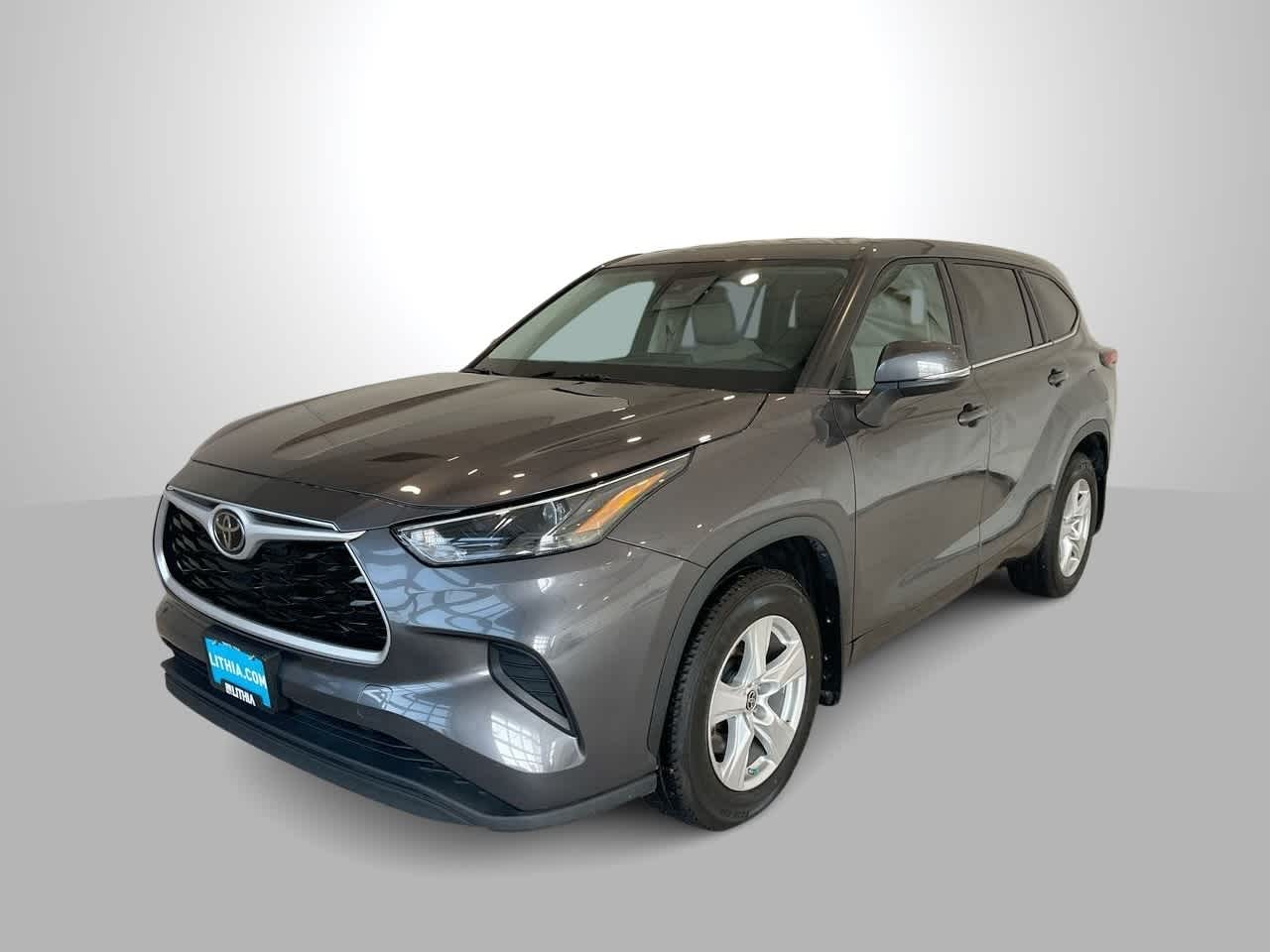 used 2022 Toyota Highlander car, priced at $30,489