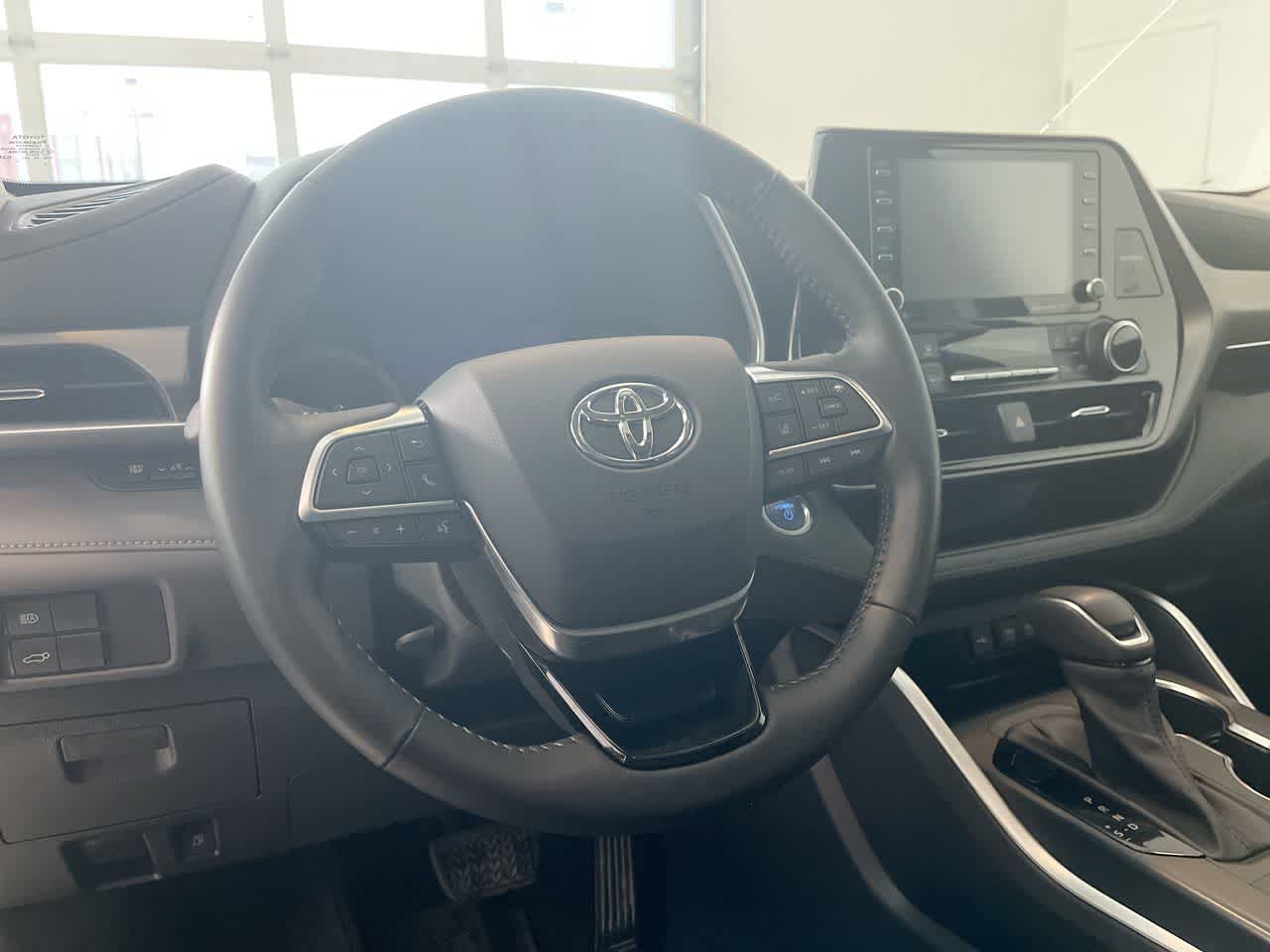 used 2020 Toyota Highlander car, priced at $38,541