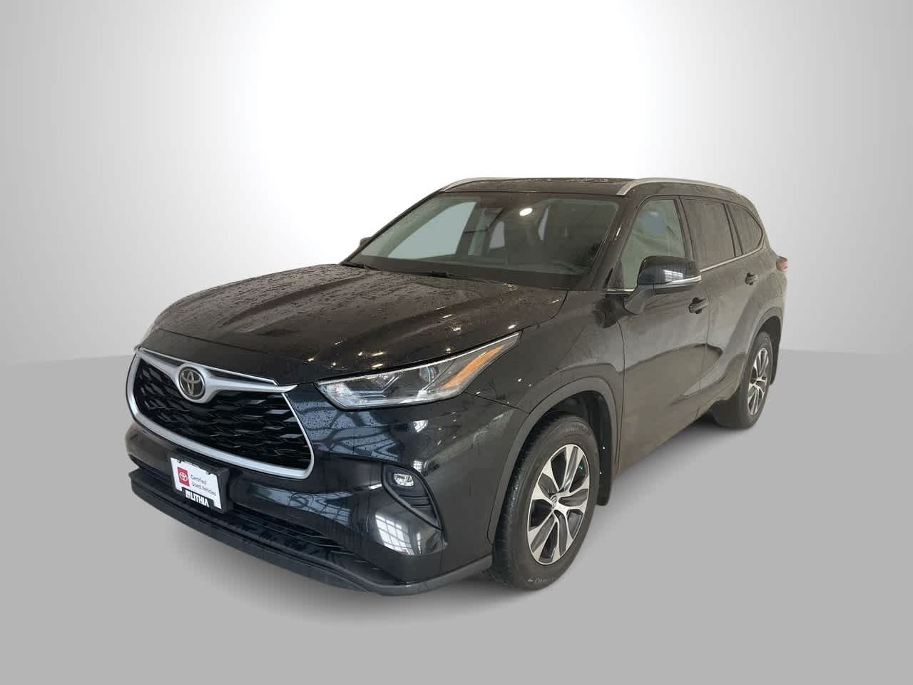 used 2021 Toyota Highlander car, priced at $32,746