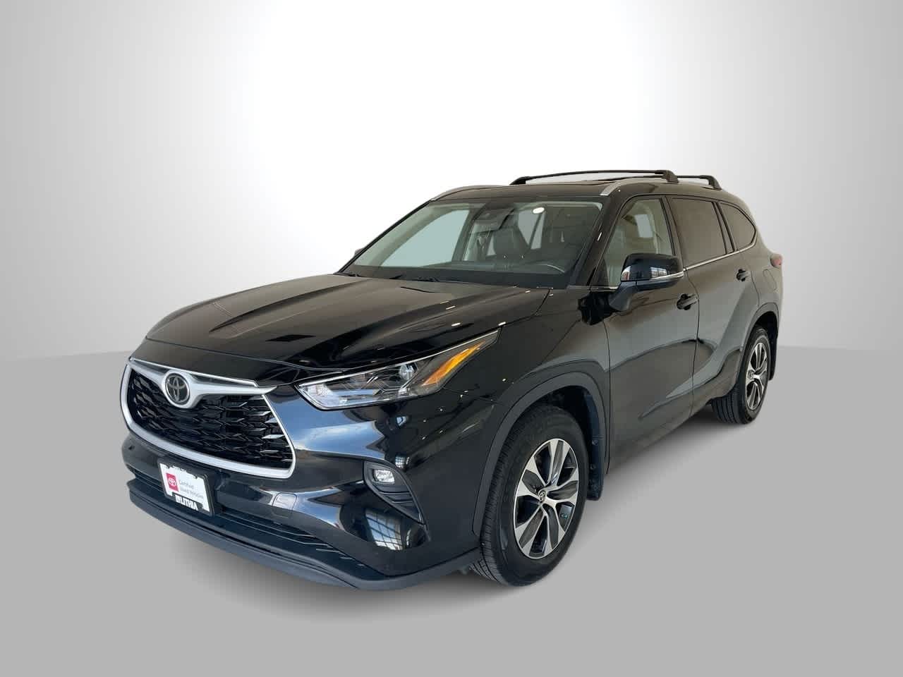 used 2022 Toyota Highlander car, priced at $35,502