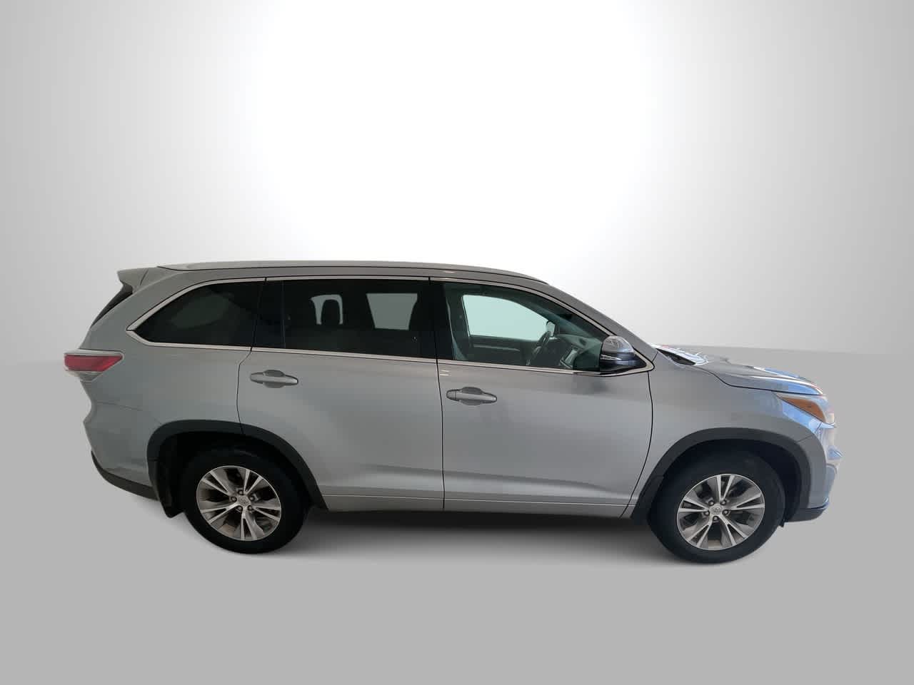 used 2015 Toyota Highlander car, priced at $17,718