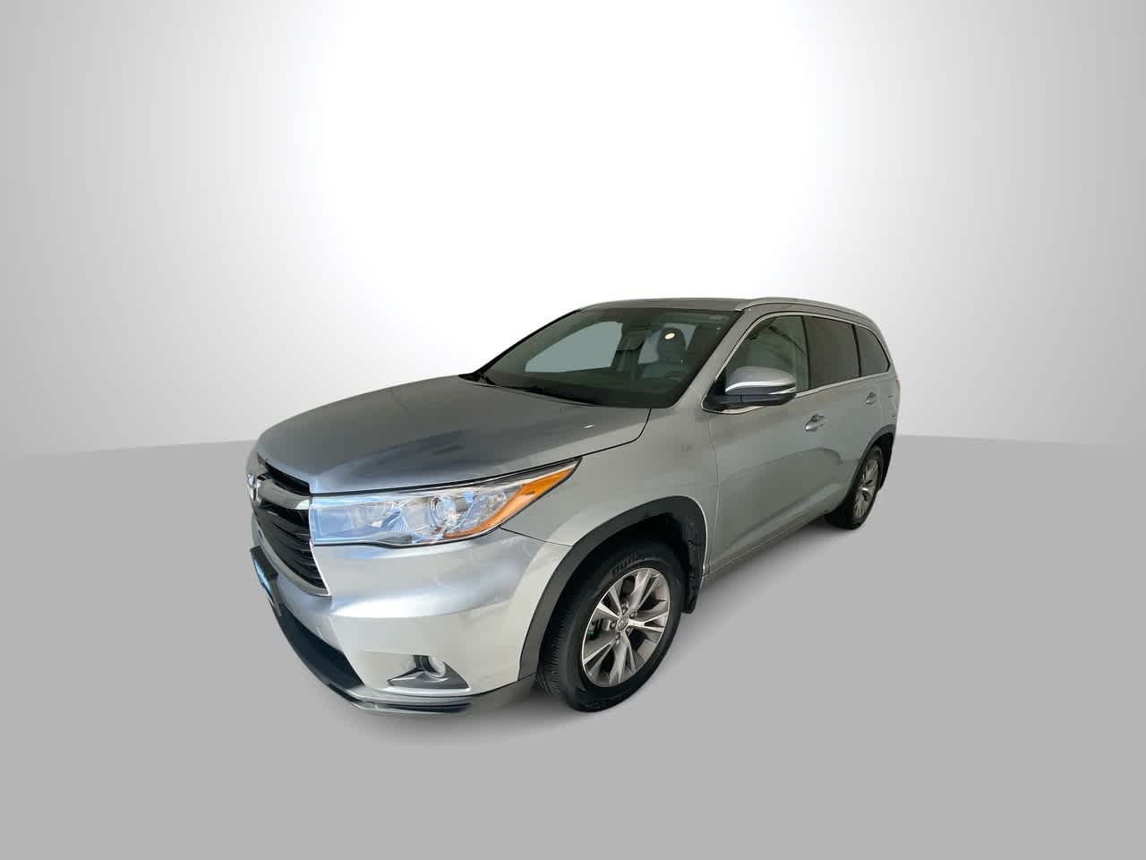 used 2015 Toyota Highlander car, priced at $17,718