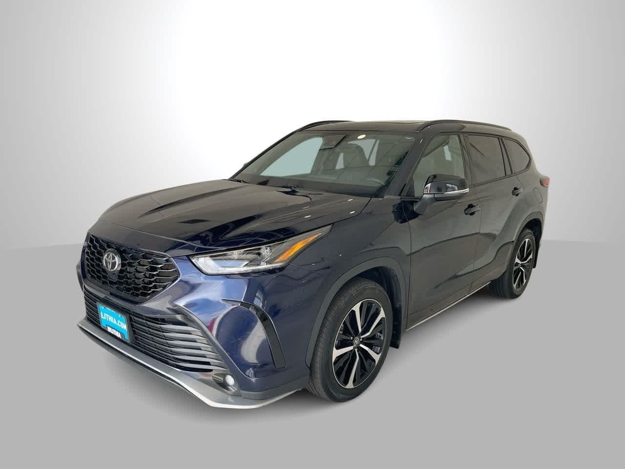 used 2021 Toyota Highlander car, priced at $36,263