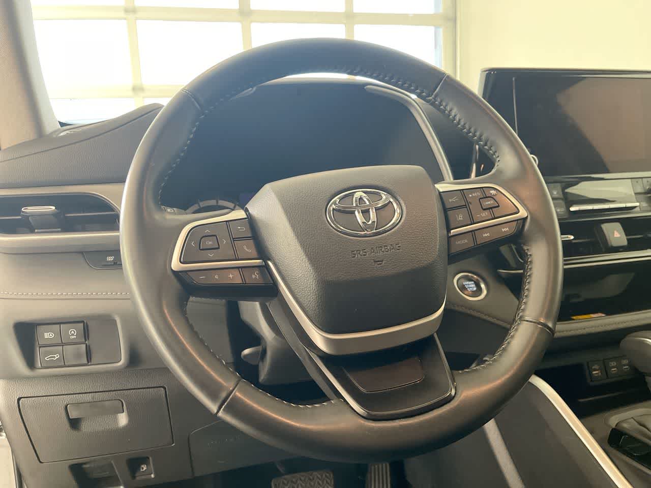 used 2024 Toyota Highlander car, priced at $42,991