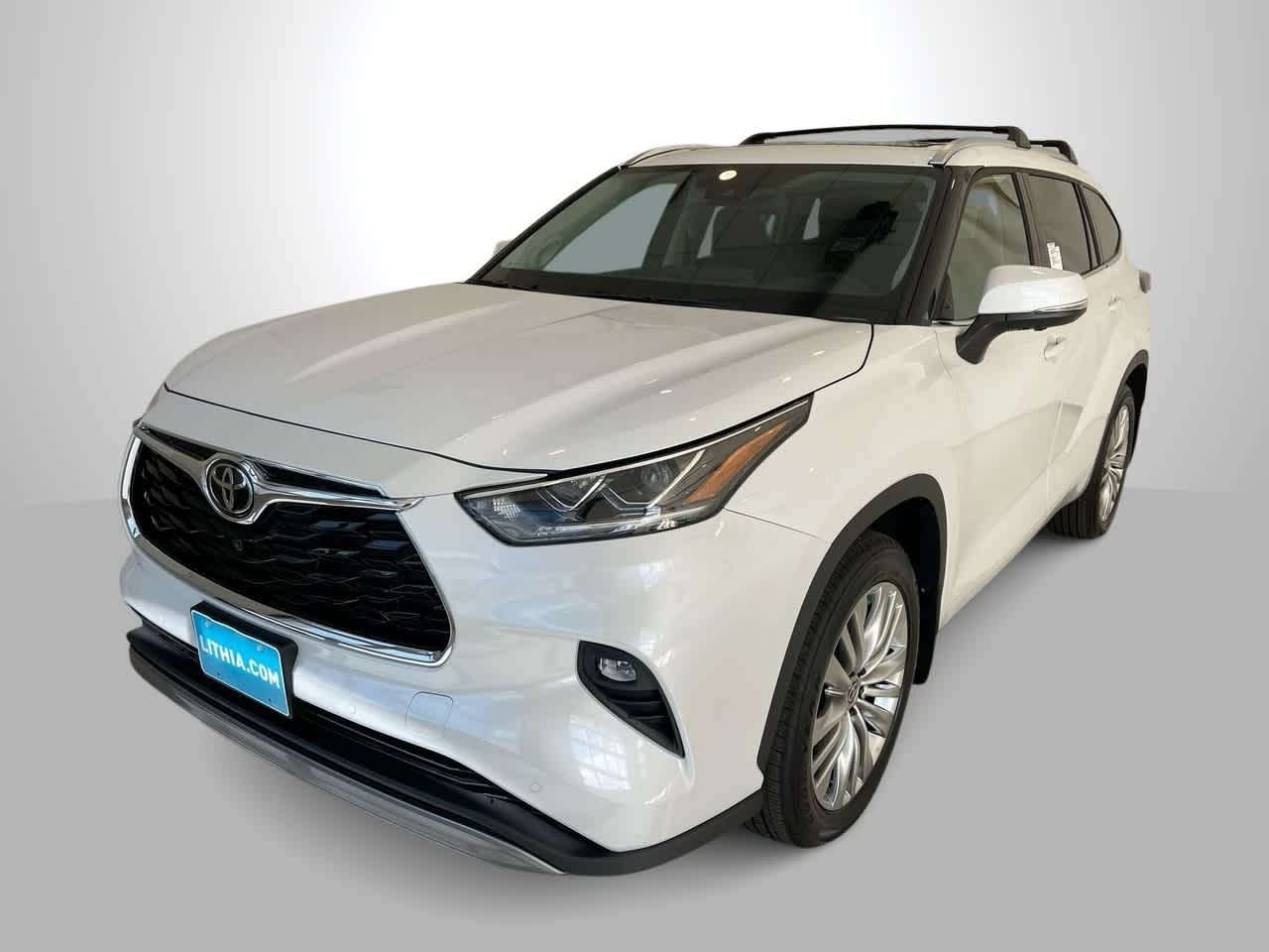 new 2024 Toyota Highlander car, priced at $55,117