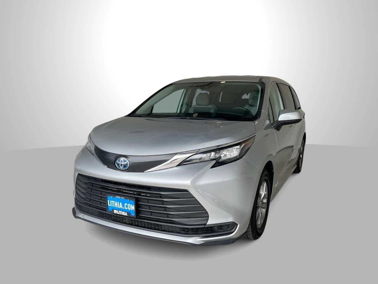used 2021 Toyota Sienna car, priced at $33,857
