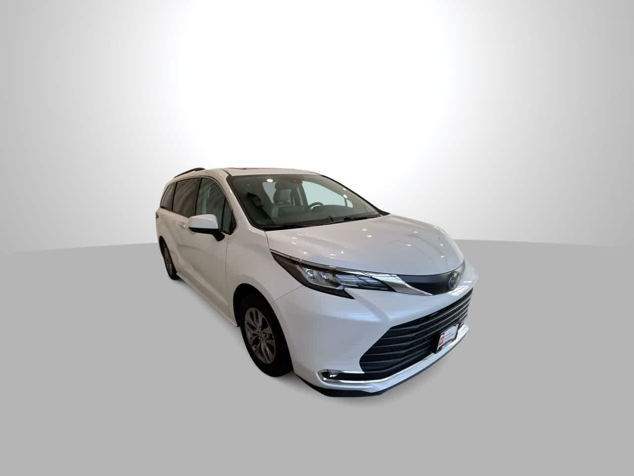 used 2023 Toyota Sienna car, priced at $42,044