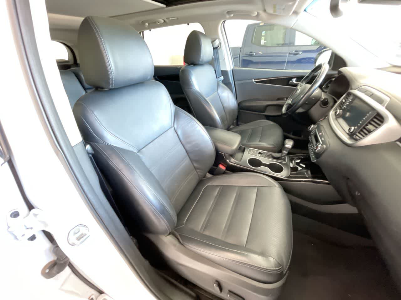 used 2019 Kia Sorento car, priced at $20,619