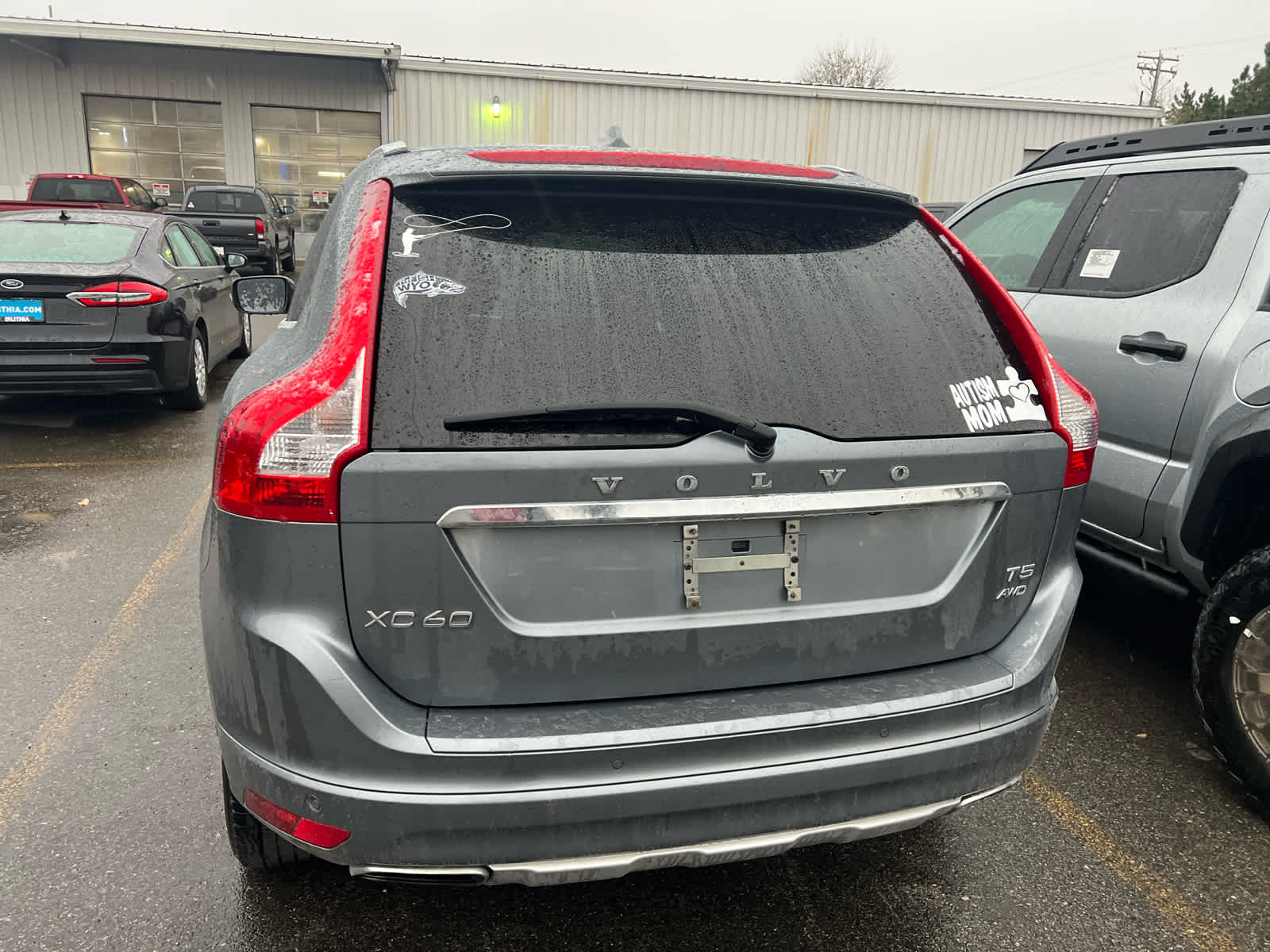 used 2016 Volvo XC60 car, priced at $12,118