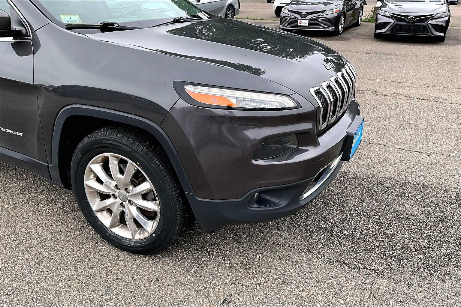 used 2016 Jeep Cherokee car, priced at $14,924