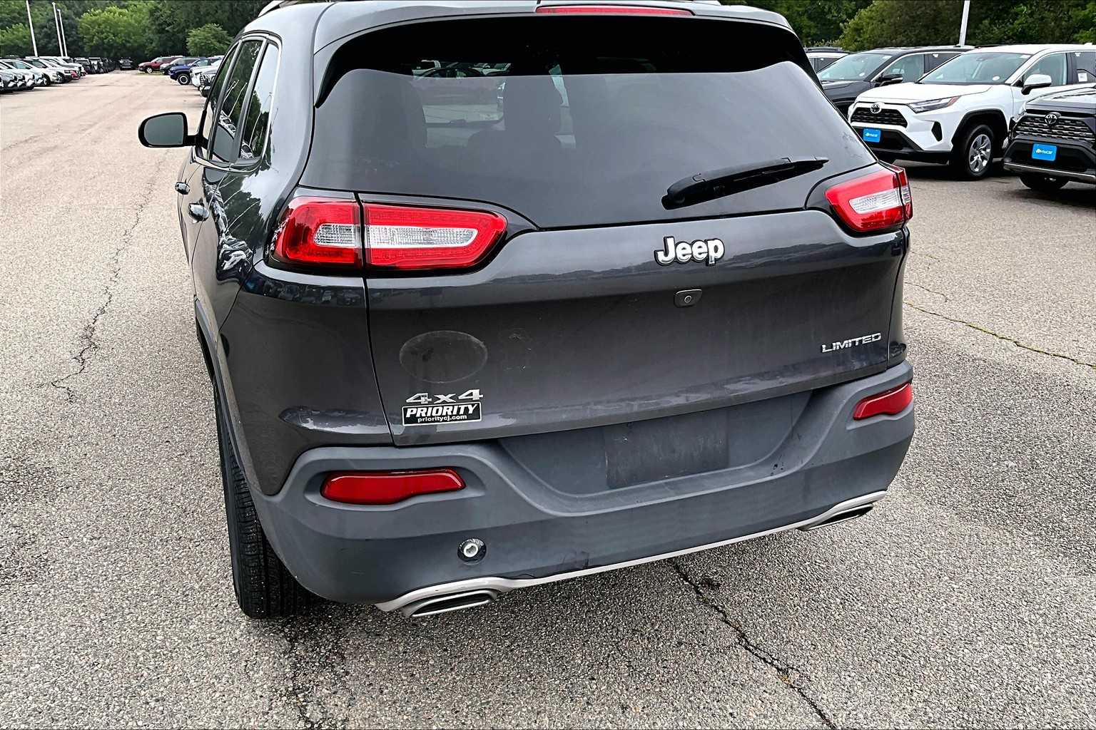 used 2016 Jeep Cherokee car, priced at $14,924