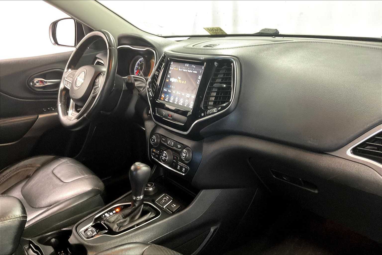 used 2019 Jeep Cherokee car, priced at $17,595
