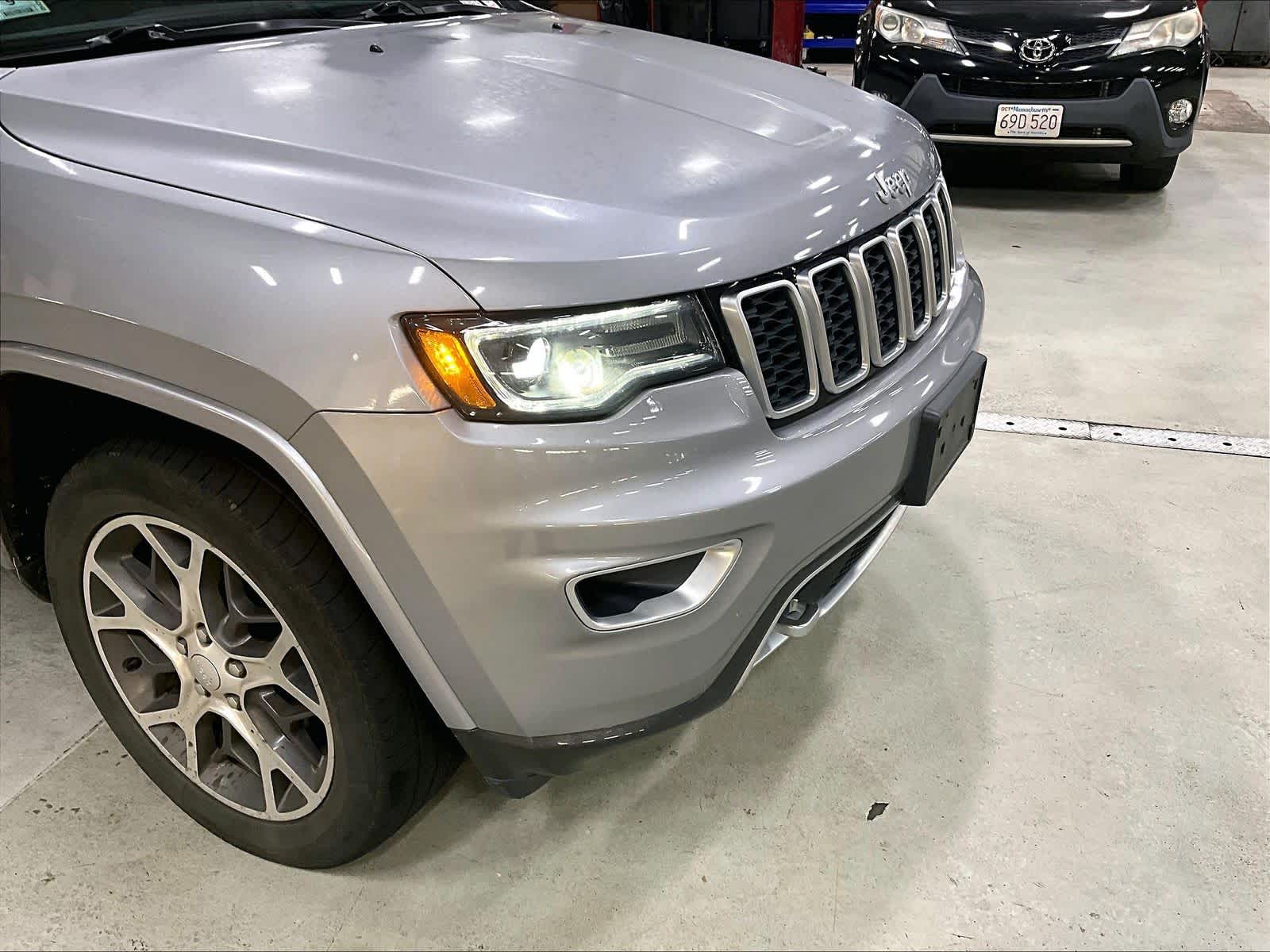 used 2018 Jeep Grand Cherokee car, priced at $16,871