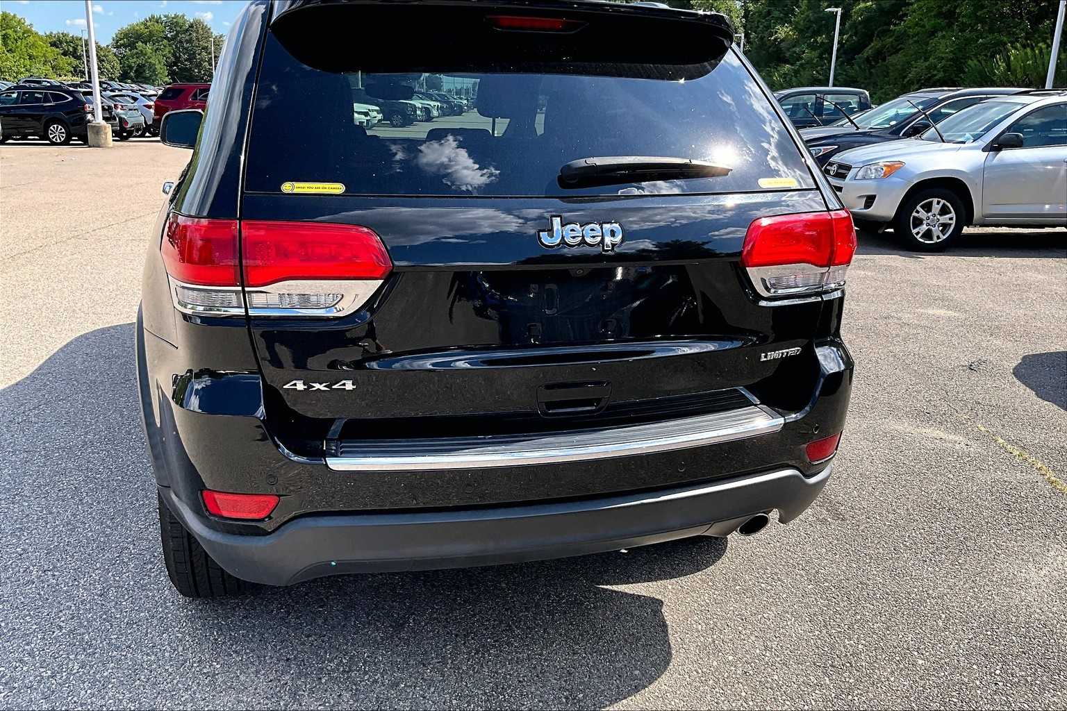 used 2019 Jeep Grand Cherokee car, priced at $18,263