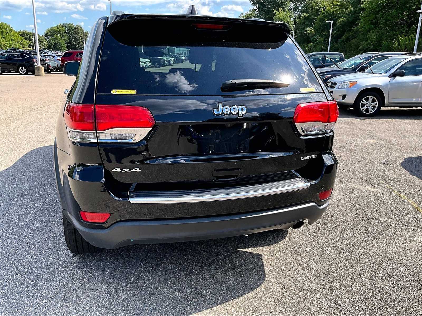 used 2019 Jeep Grand Cherokee car, priced at $18,263