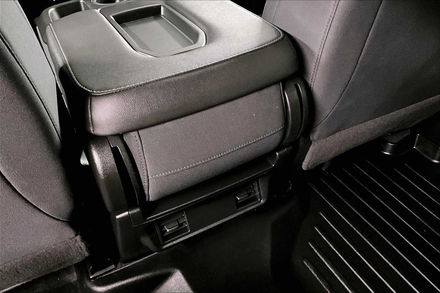 used 2020 Chevrolet Silverado 1500 car, priced at $29,265