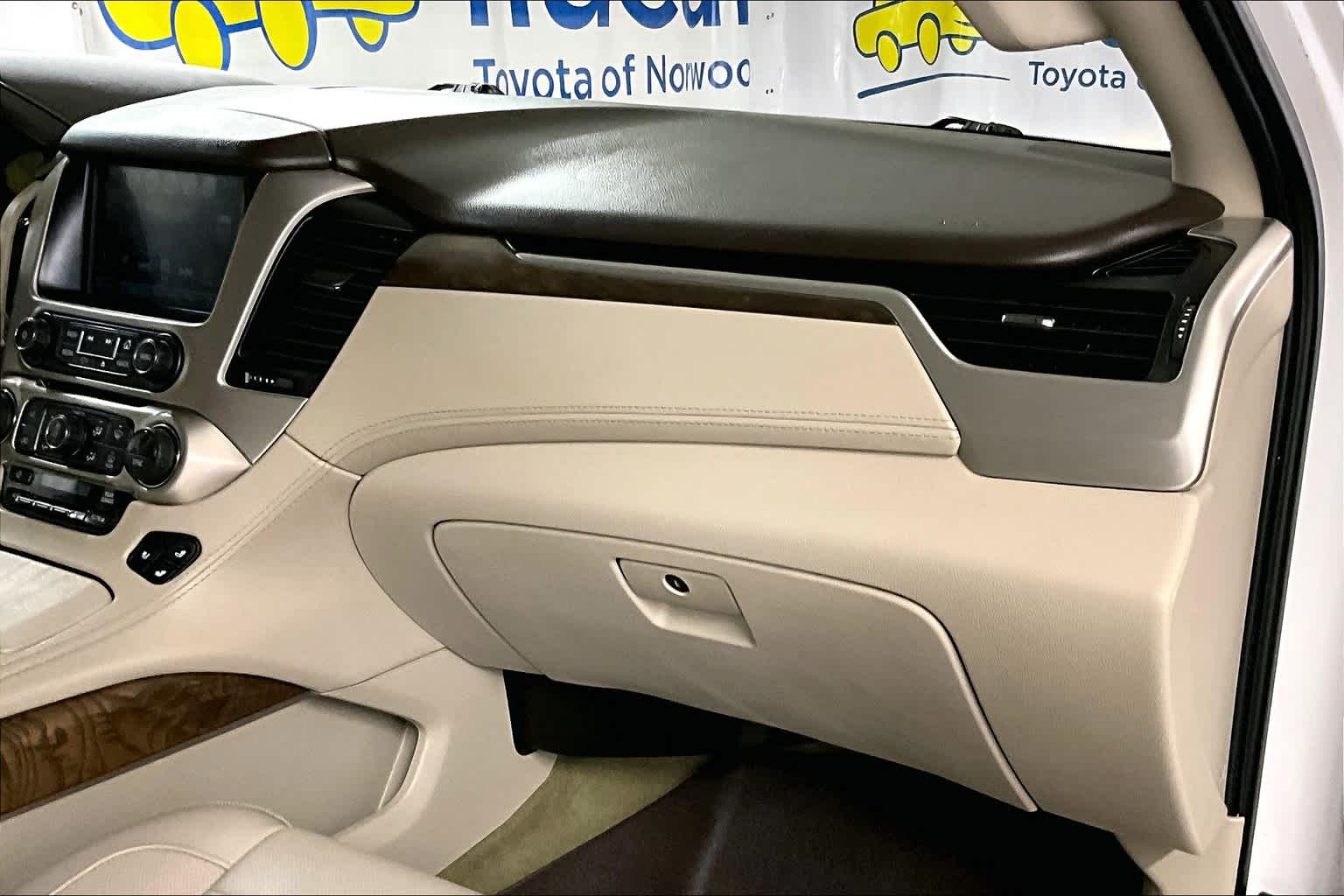used 2019 GMC Yukon car, priced at $30,689