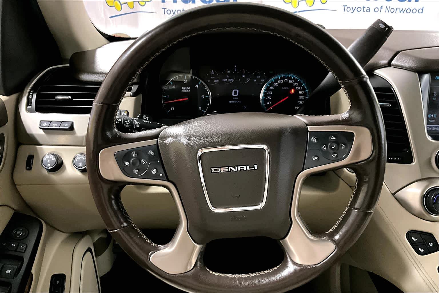 used 2019 GMC Yukon car, priced at $30,689
