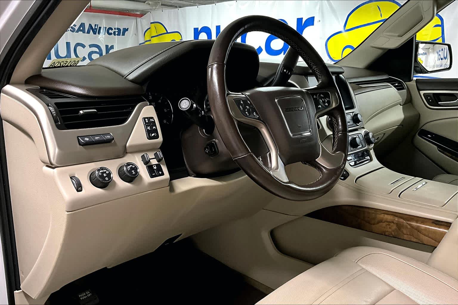 used 2019 GMC Yukon car, priced at $30,689