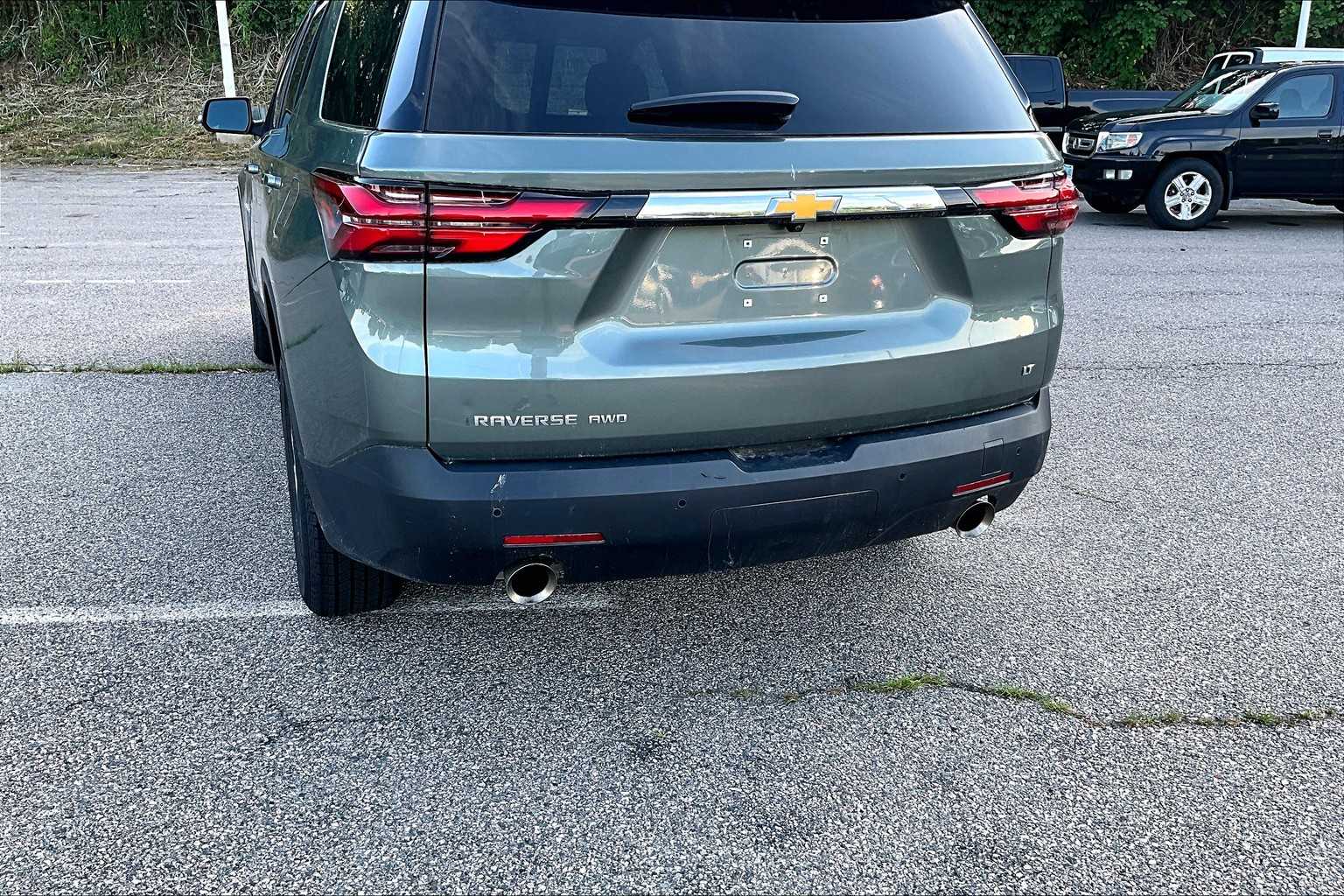 used 2022 Chevrolet Traverse car, priced at $28,174