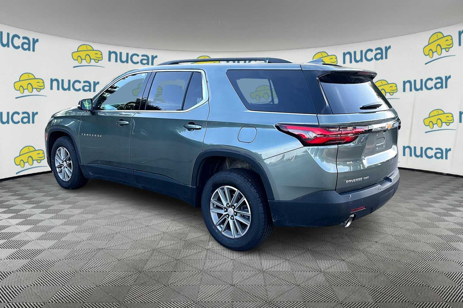 used 2022 Chevrolet Traverse car, priced at $28,174
