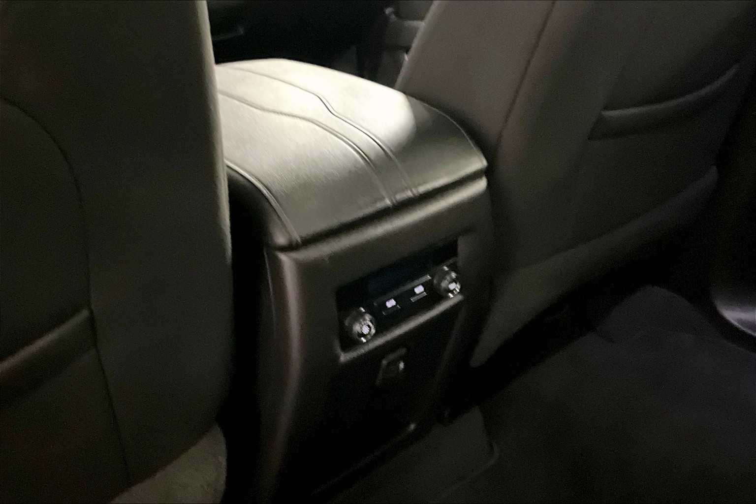 used 2022 Chevrolet Traverse car, priced at $27,688