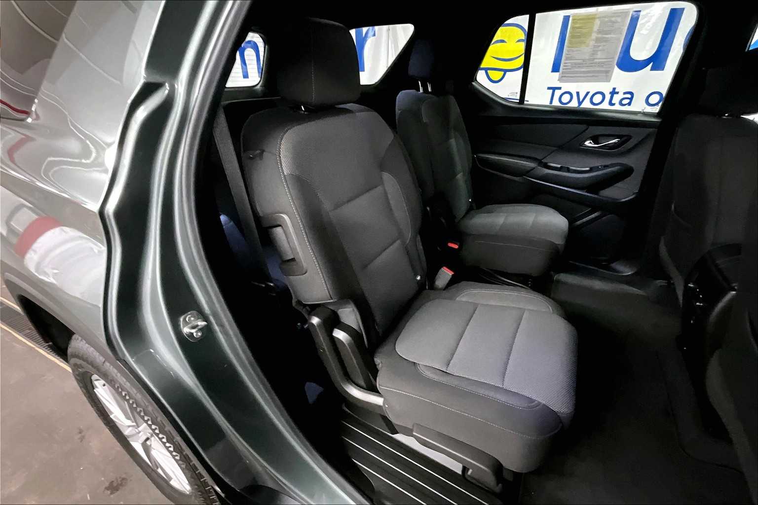 used 2022 Chevrolet Traverse car, priced at $27,688