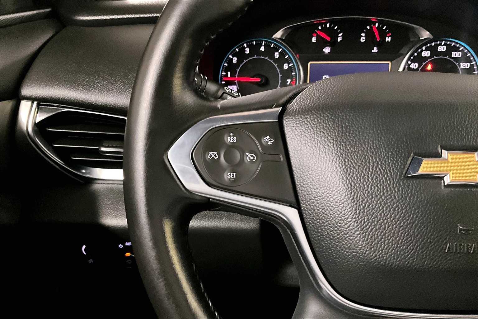 used 2022 Chevrolet Traverse car, priced at $27,688