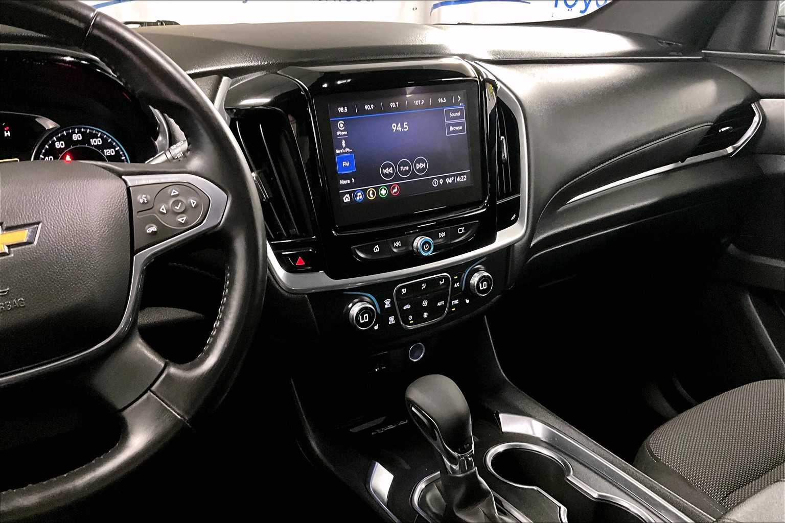 used 2022 Chevrolet Traverse car, priced at $27,688