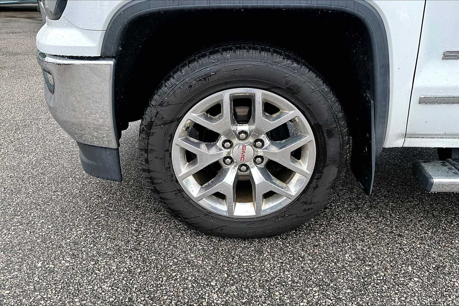 used 2017 GMC Sierra 1500 car, priced at $28,376