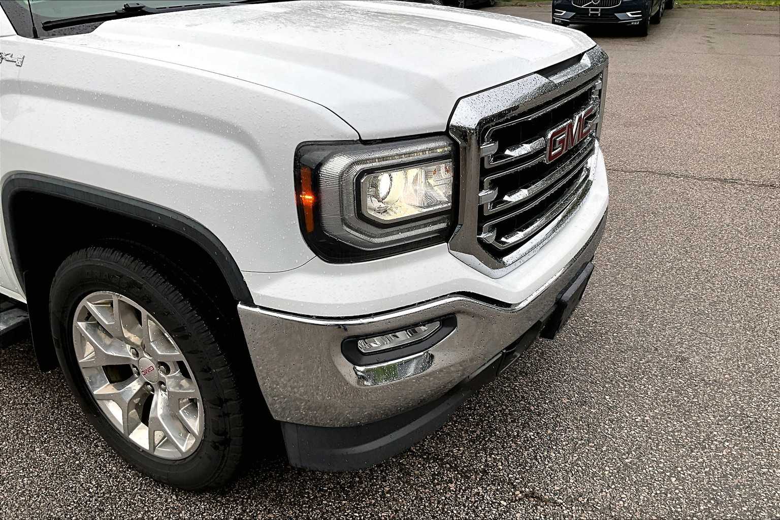 used 2017 GMC Sierra 1500 car, priced at $28,376