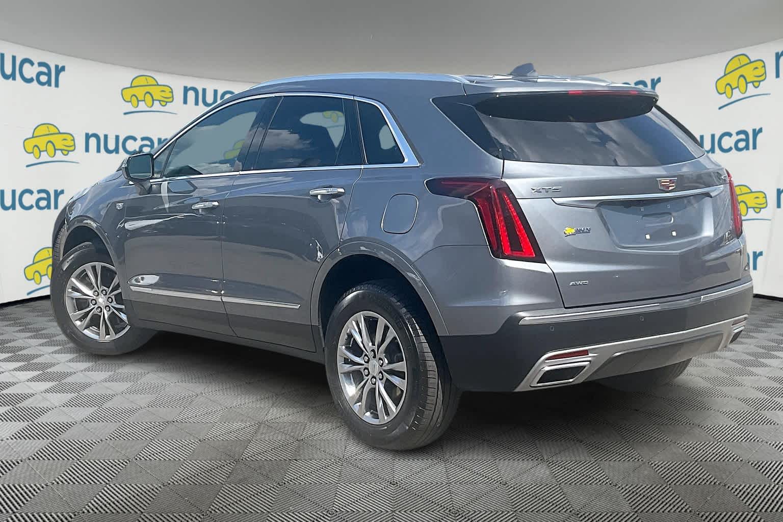 used 2021 Cadillac XT5 car, priced at $30,888