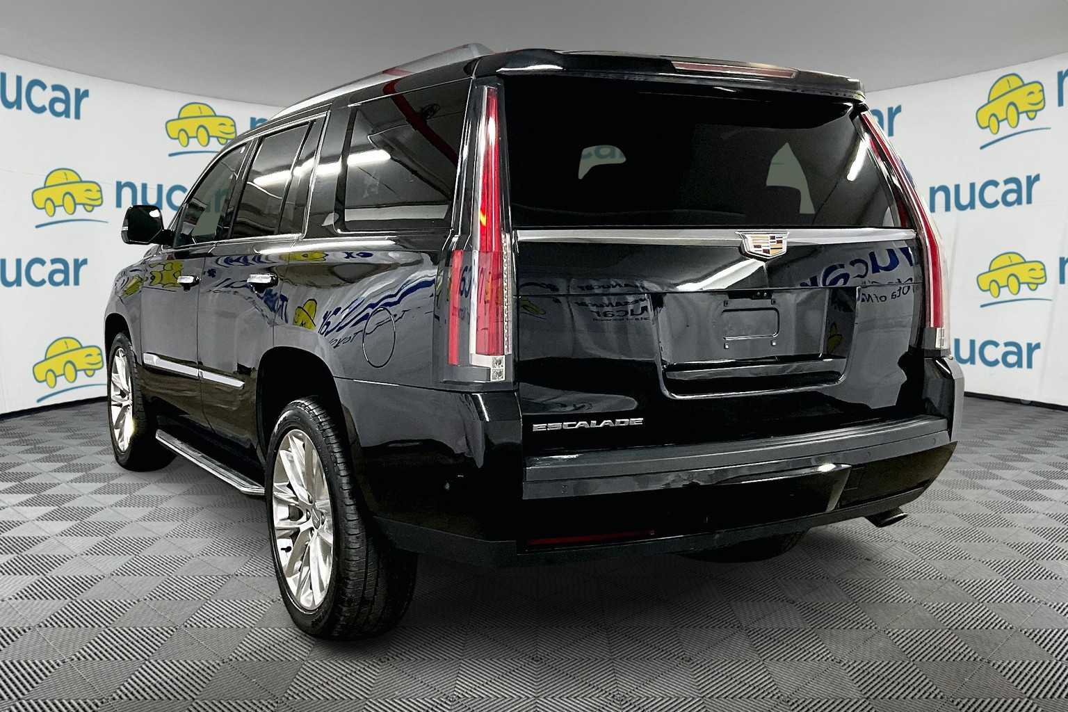 used 2018 Cadillac Escalade car, priced at $34,498