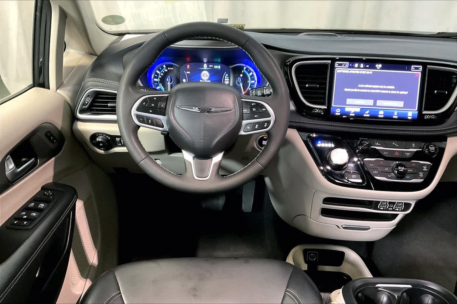 used 2023 Chrysler Pacifica car, priced at $30,853