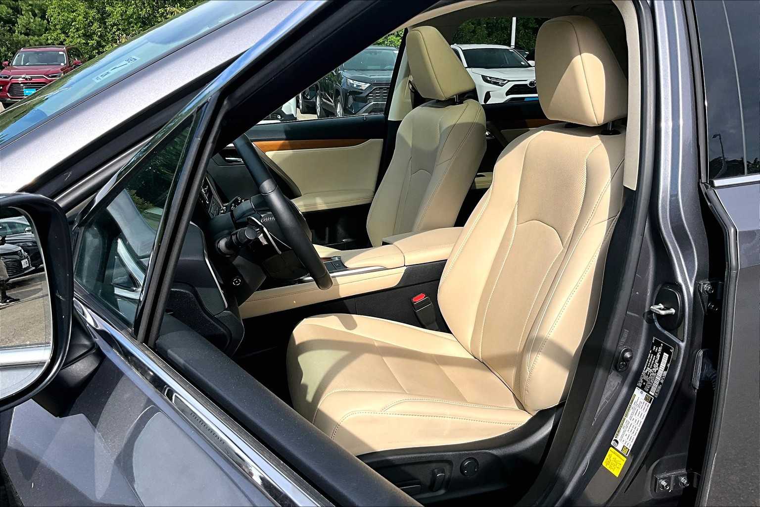 used 2022 Lexus RX car, priced at $43,598