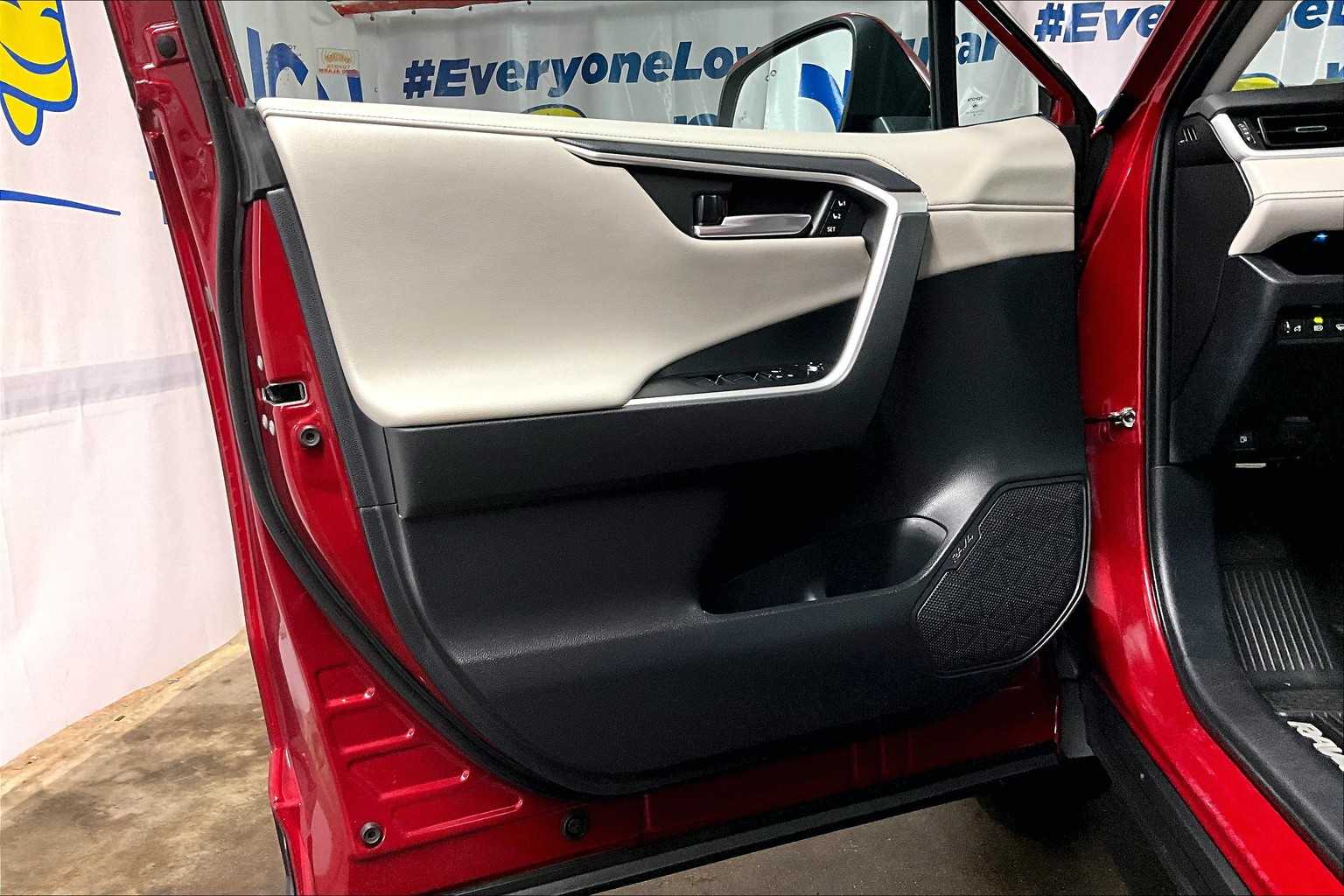 used 2019 Toyota RAV4 car, priced at $26,617