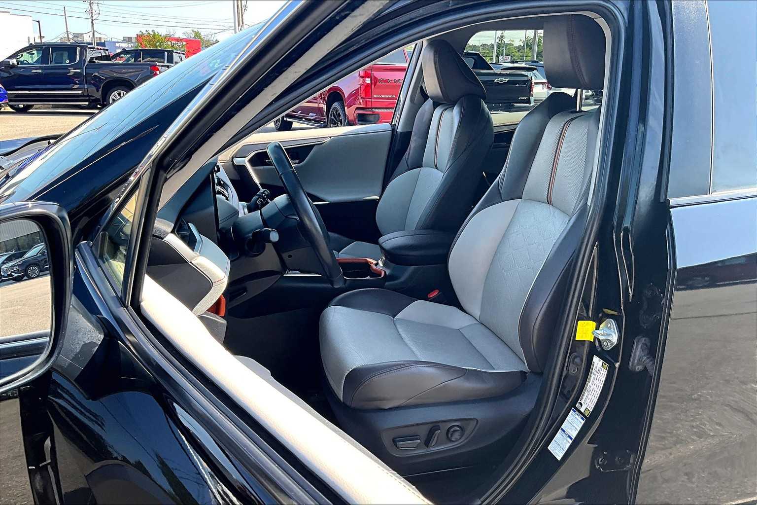 used 2019 Toyota RAV4 car, priced at $26,998