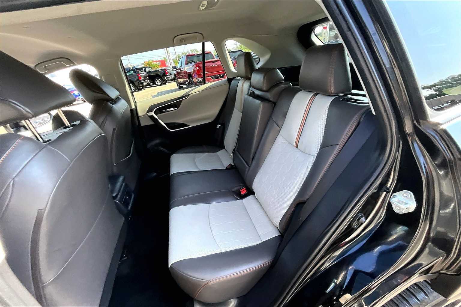 used 2019 Toyota RAV4 car, priced at $26,998